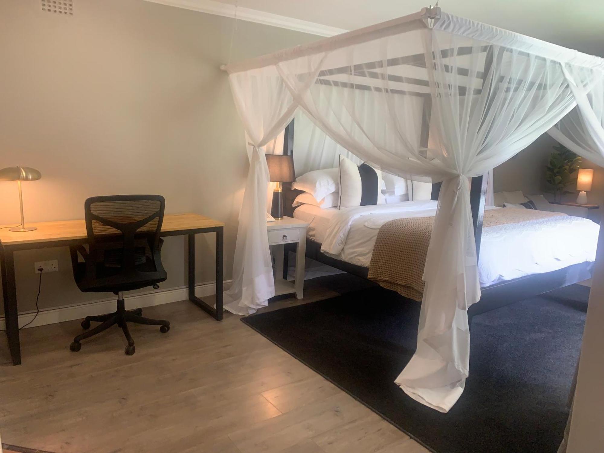 The Leslie Executive Hotel Блантайър Екстериор снимка
